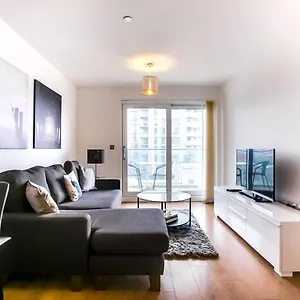 Apartment Guestready - Comfort By The Thames, W/ Balcony