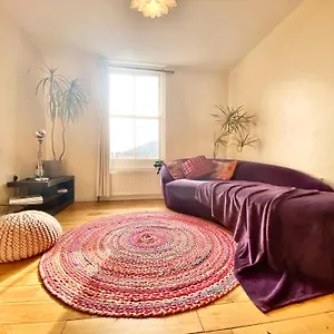  Apartment London's East End 2 Bedroom