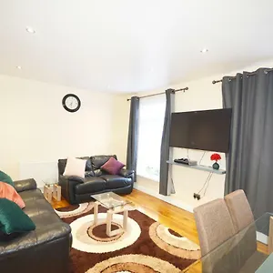  Apartment Modern 4 Bedroom